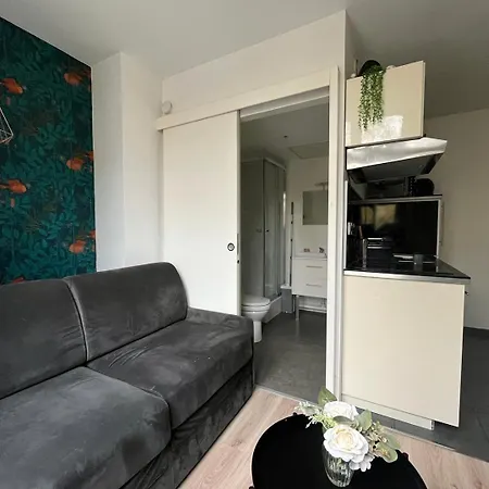 Small In The Heart Of * ליל